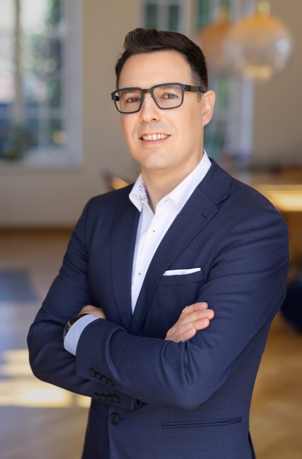 Piotr Adamczyk